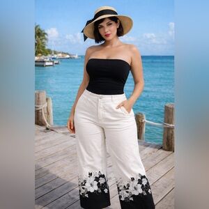 Nine & Company White Wide Leg Floral Hem 100% cotton